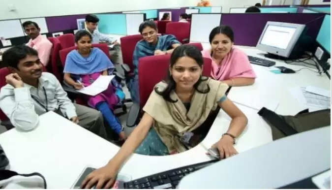 அரசு ஊழியர்கள்