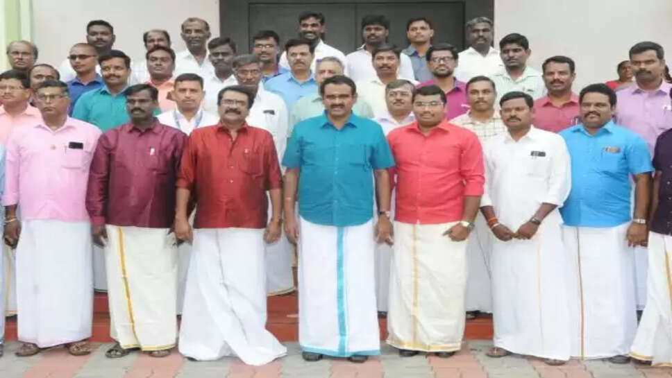 வேட்டி ஆண்கள் ஊழியர்கள் அரசு