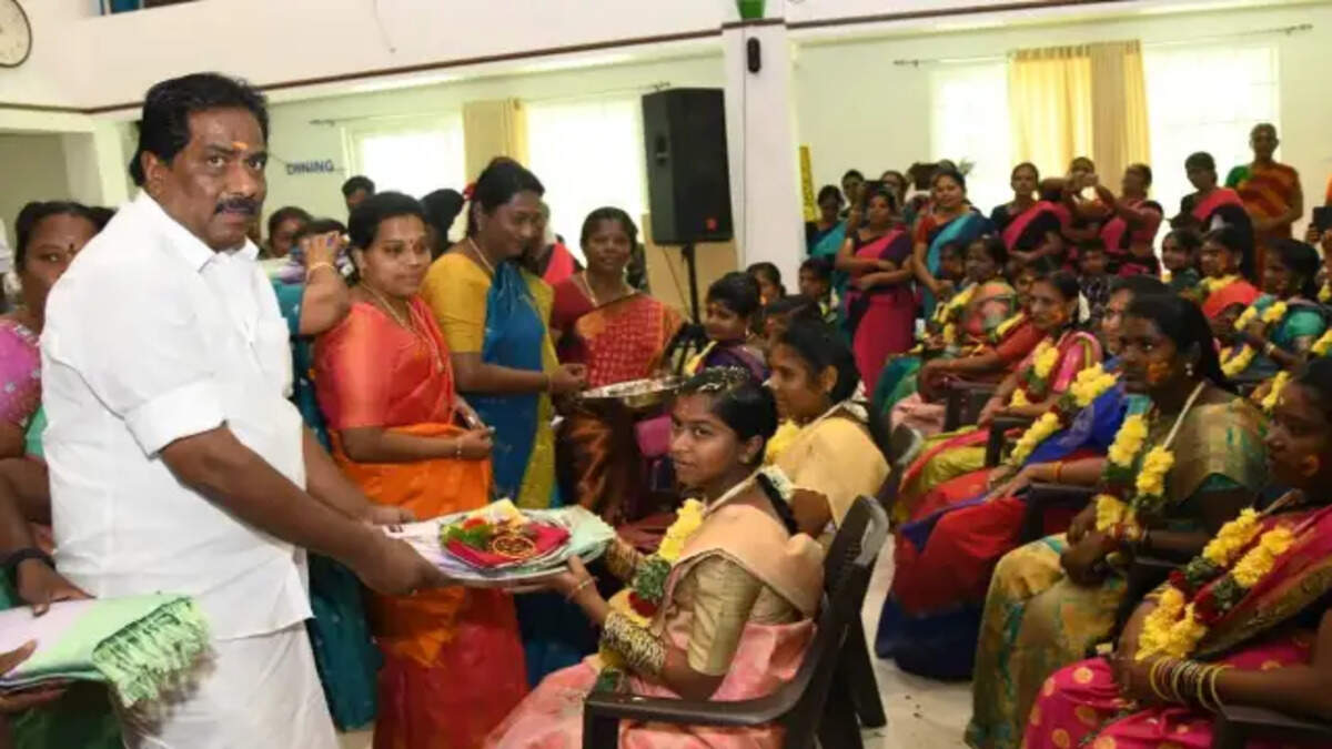 அமைச்சர் மூர்த்தி