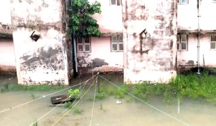 சுகாதாரமற்ற விடுதி