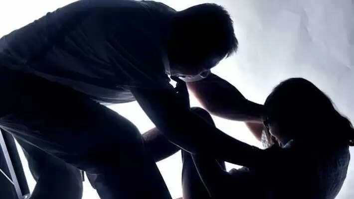 பாலியல் பலாத்தாரம்