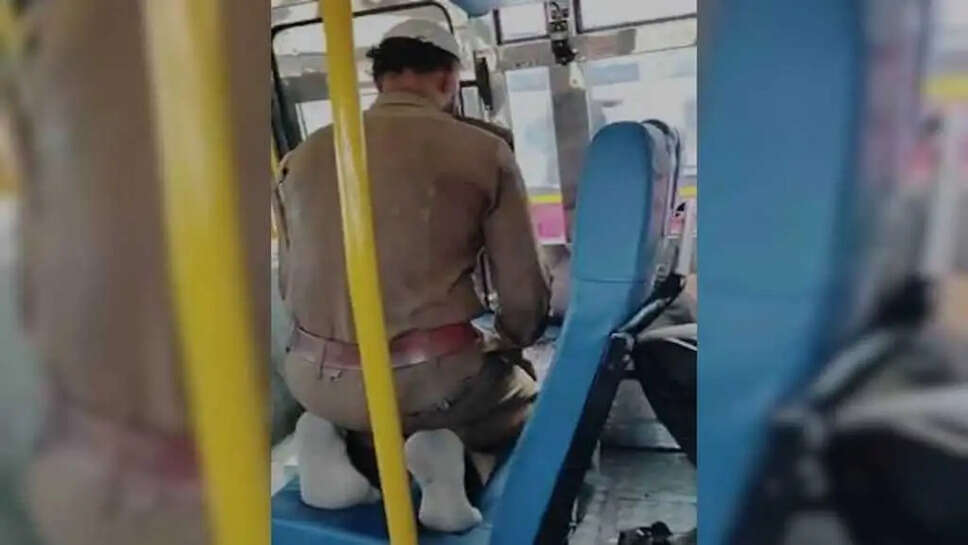 தொழுகை செய்யத் தொடங்கிய &nbsp;ஓட்டுனர்
