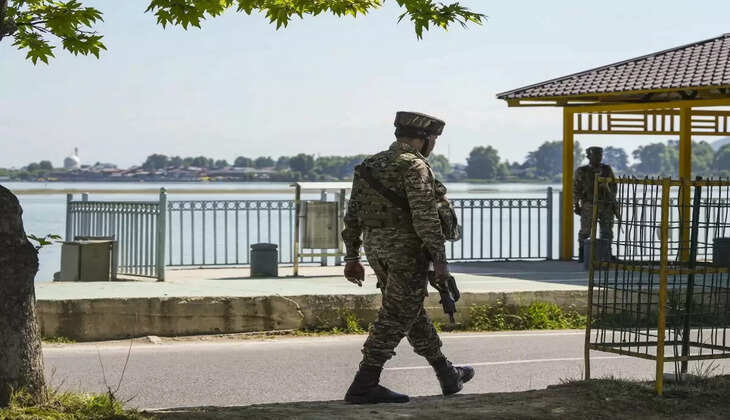 காஷ்மீரில் பூங்காக்கள், சுற்றுலா ஸ்தலங்கள் மூடல்