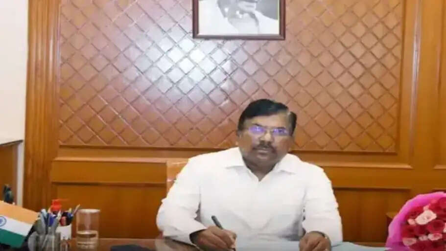 உதயச்சந்திரன்