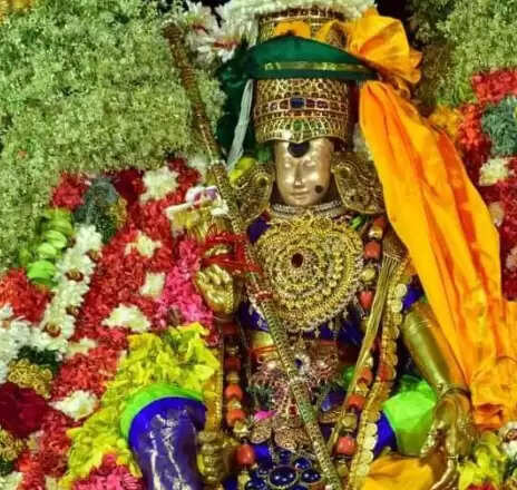 மீனாட்சி பட்டாபிஷேகம்