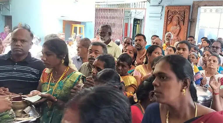 ஆடி பெண்கள் வழிபாடு அவ்வையார் அம்மன் கோவில்