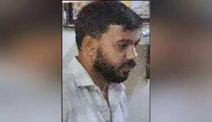 பரீட்சையக் கூட எழுத விடல ... 12 ம் வகுப்பு பொதுத்தேர்வு எழுதிய மாணவிகளிடம் சில்மிஷம் செய்த ஆசிரியர்!  