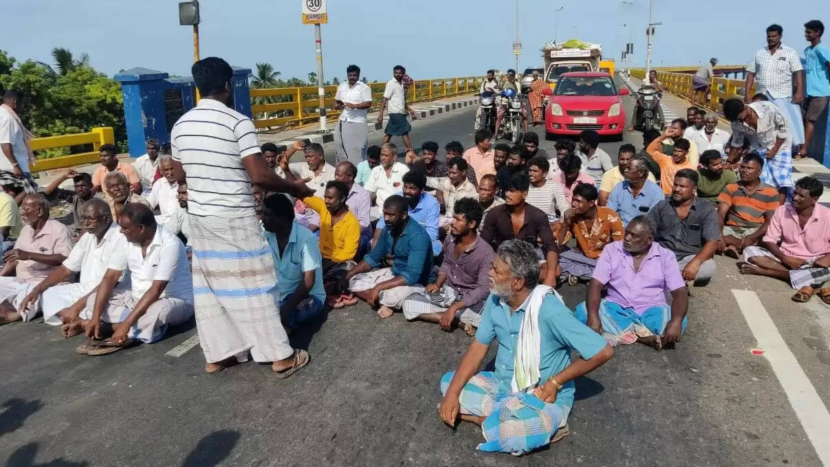 மீனவர்கள் போராட்டம்