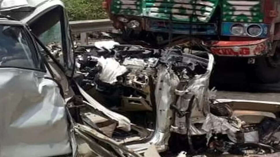 விபத்து கார் லாரி