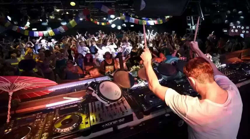 நியூ இயர் புத்தாண்டு