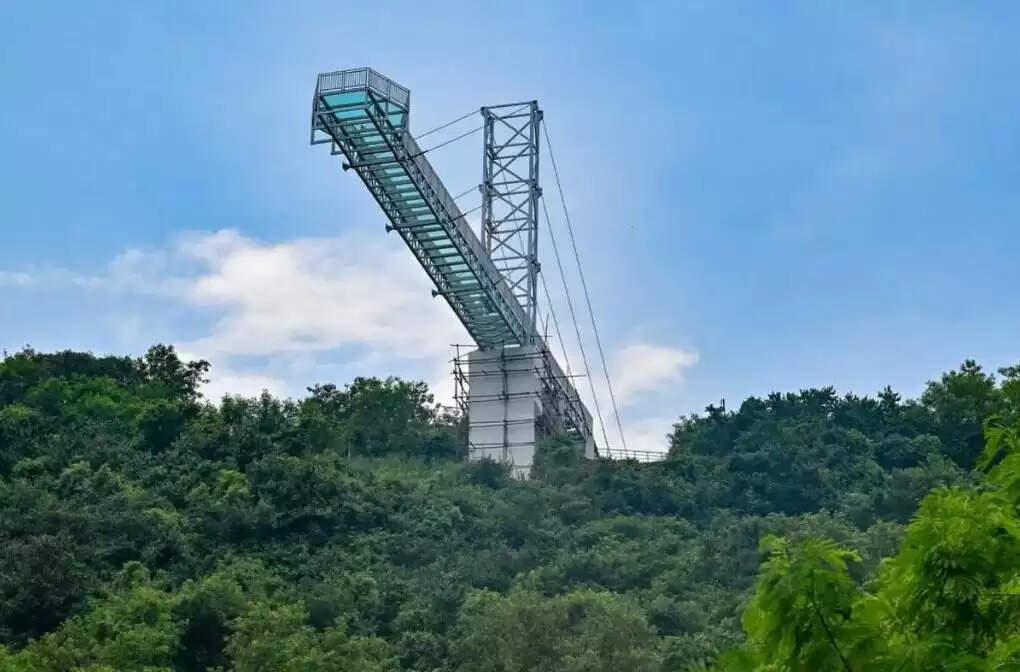 விசாகப்பட்டினம் கண்ணாடிப் பாலம் கண்ணாடி