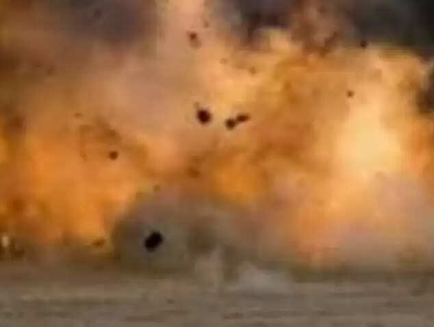 நாட்டு வெடிகுண்டு