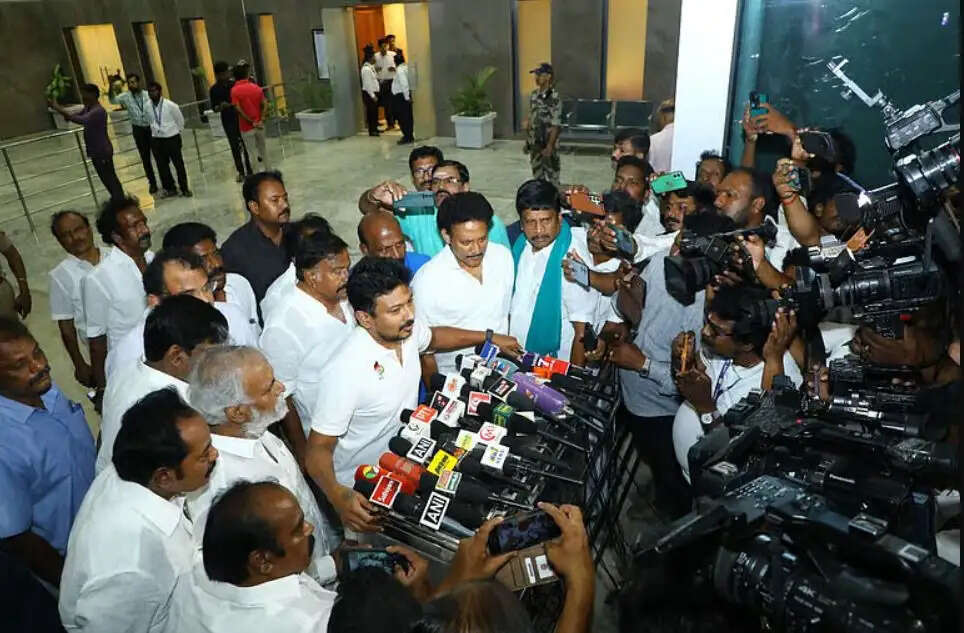 உதயநிதி