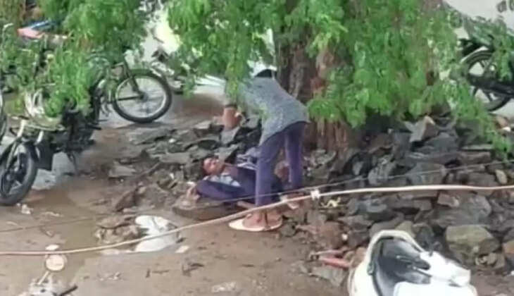 போதையில் தள்ளாடும் பள்ளி மாணவன்