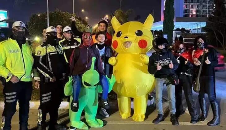 வைரல் வீடியோ... பிக்காச்சூ போராட்டத்தில் கலந்து கொண்டு ஆர்ப்பாட்டம்&hellip;. பொதுமக்களுடன் செல்பி !&nbsp;