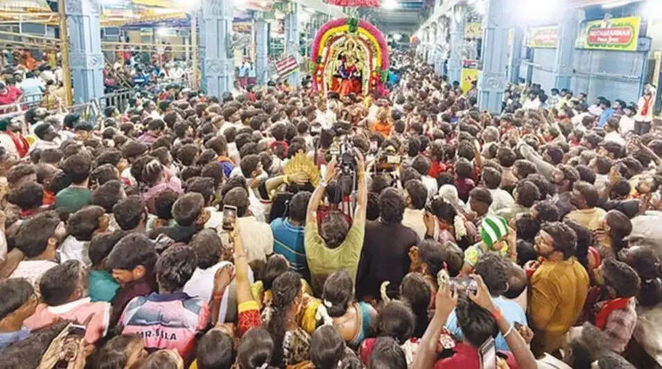 குலசேகரன்பட்டினம் முத்தாரம்மன் தசரா திருவிழா