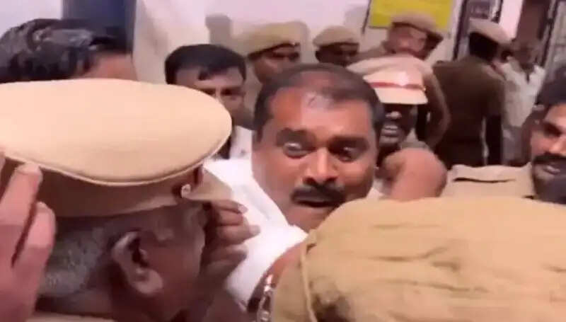 விளாத்திகுளம் திமுக எம்.எல்.ஏ. மார்க்கண்டேயன்