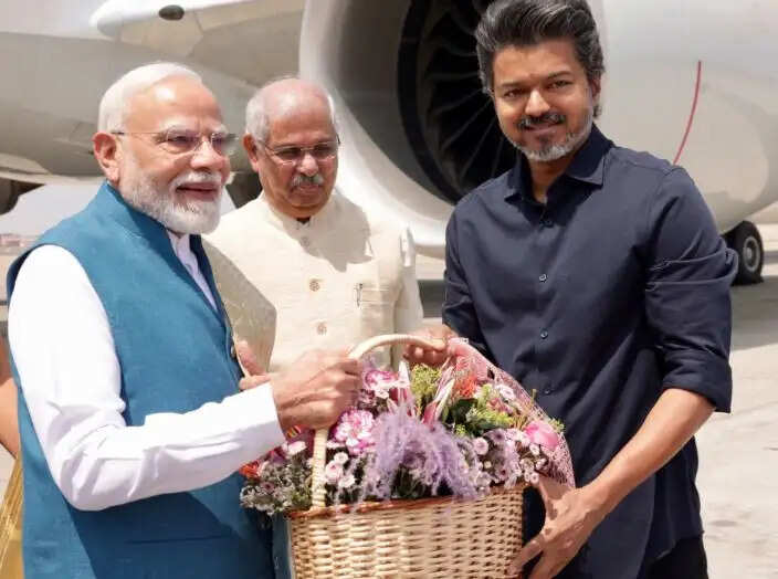 மோடிவிஜய் விஜய்மோடி