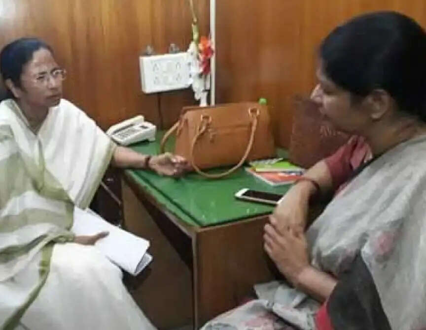 கனிமொழி மம்தா