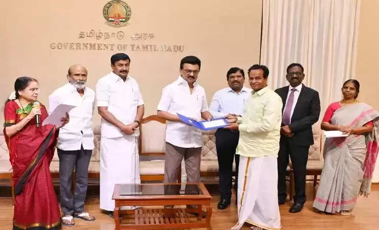 ஸ்டாலின் உதவித்தொகை