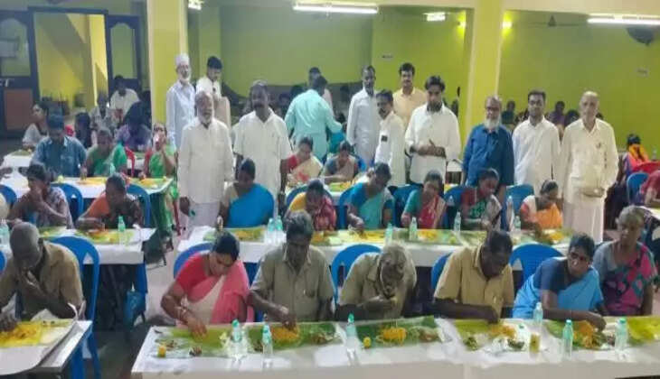 பக்ரீத் தூய்மை பணியாளர்கள் பிரியாணி விருந்து