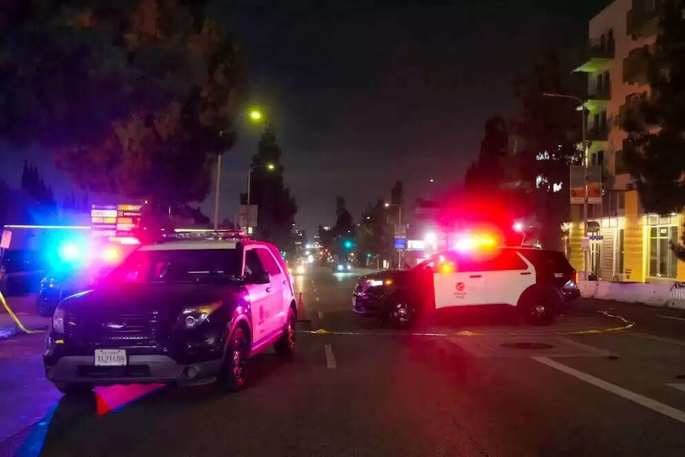 அதிவேகமாக வந்த கார்