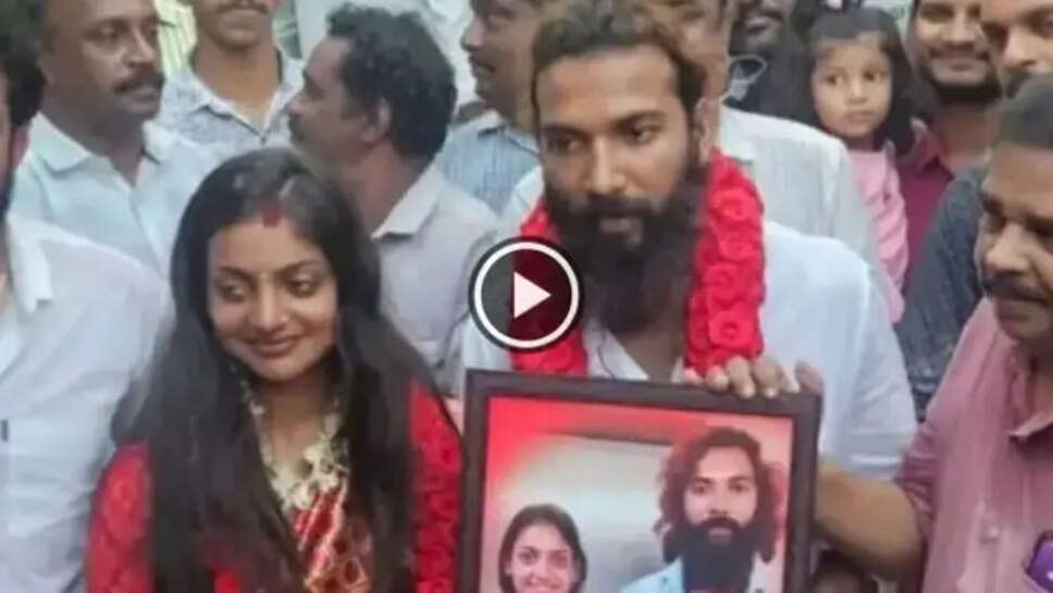 கும்பமேளா மோனலிசா