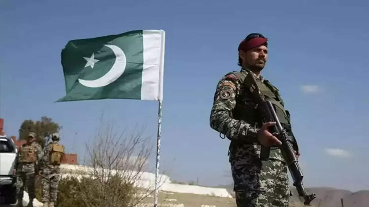 பயங்கரவாதிகள் 