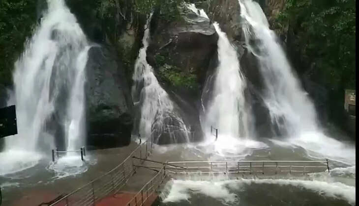 குற்றாலம் அருவிகளில் குளிக்க தொடர்ந்து 6வது நாளாக தடை: சுற்றுலா பயணிகள் ஏமாற்றம்!