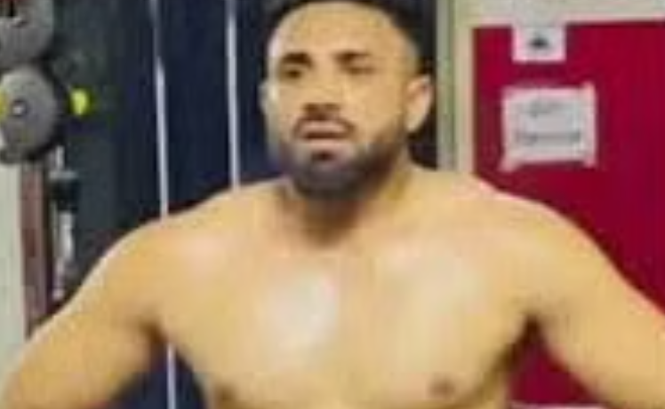 பரபரப்பு... கபடி வீரர் உடலை துண்டு துண்டாக்கி வாசலில் எரிந்த கொடூரம்!!