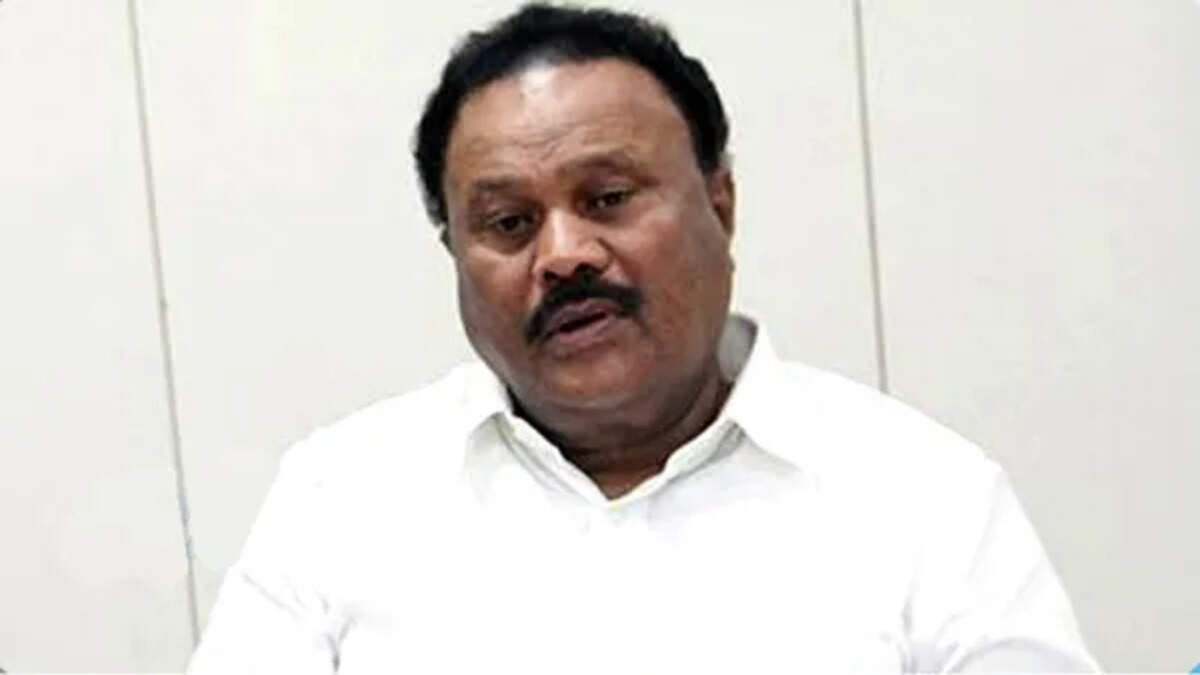 திண்டுக்கல் சீனிவாசன்