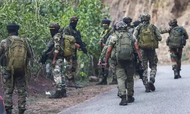 ஜம்மு-காஷ்மீரில் ஊடுருவ முயன்ற 2 பயங்கரவாதிகள் சுட்டுக்கொலை !