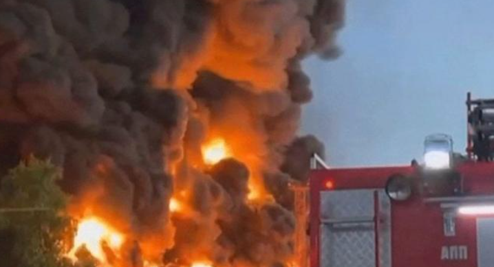 அதிர்ச்சி வீடியோ...பெட்ரோல் பாக்கெட்டுகள் வெடித்து 33 பேர் பலி.. 12 பேர் கவலைக்கிடம்!!