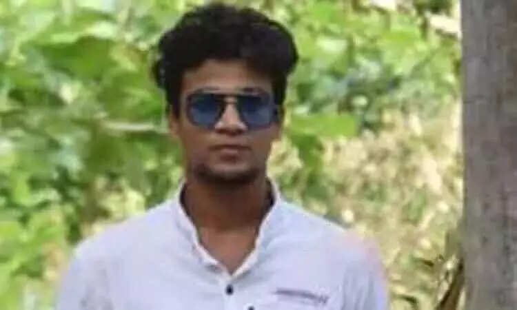 காதல் தோல்வி! வாலிபர் தூக்குப்போட்டு தற்கொலை! போலீசார் விசாரணை!