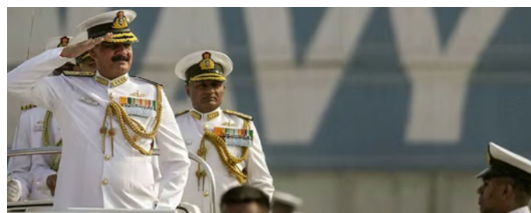 இந்திய கடற்படையின் புதிய தளபதியாக தினேஷ்குமார் திரிபாதி நியமனம்!