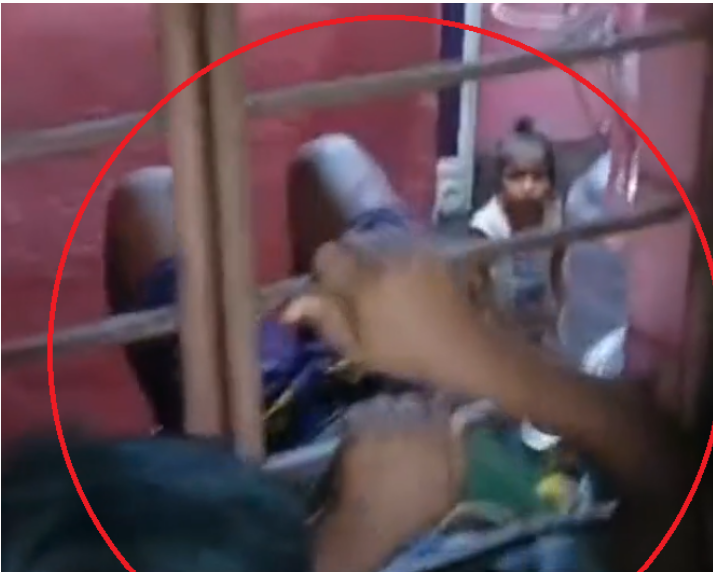 பெற்றோர்களே உஷார்!! பூட்டிய வீட்டுக்குள் சிக்கிக் கொண்ட 2 வயது குழந்தை!!