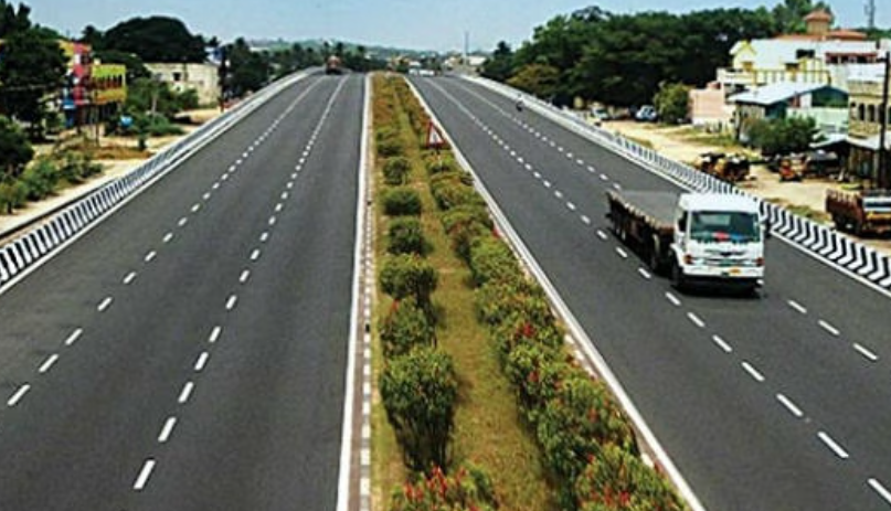 செம... நகராட்சி கழிவுகளால் சாலை உருவாக்கம்.. மத்திய அமைச்சர் அதிரடி!!