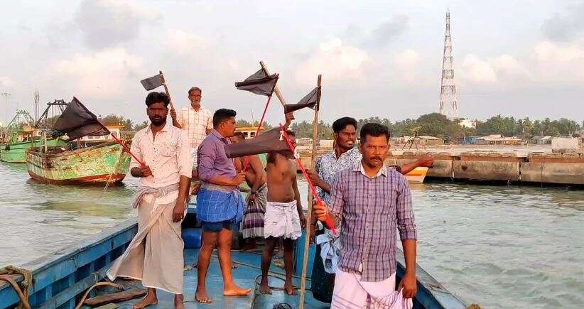 மீனவர்கள் காலவரையற்ற போராட்டம்... தொடரும் இலங்கையின் அட்டூழியம்!