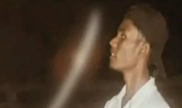 நடுரோட்டில் அரிவாளுடன் சுற்றி திரிந்த புள்ளிங்கோ.. சுற்றி வளைத்து கைது செய்த போலீசார்..!!