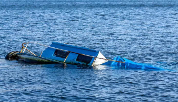 படகு கவிழ்ந்து