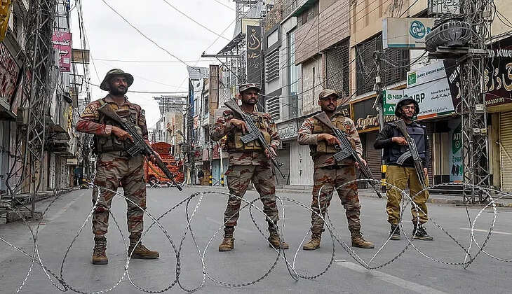 பயங்கரவாதிகள்