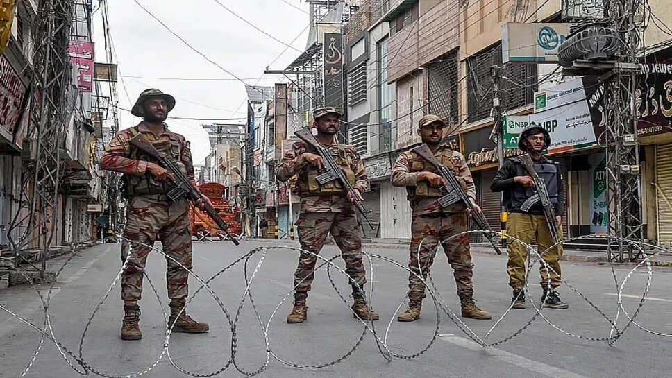 பயங்கரவாதிகள்