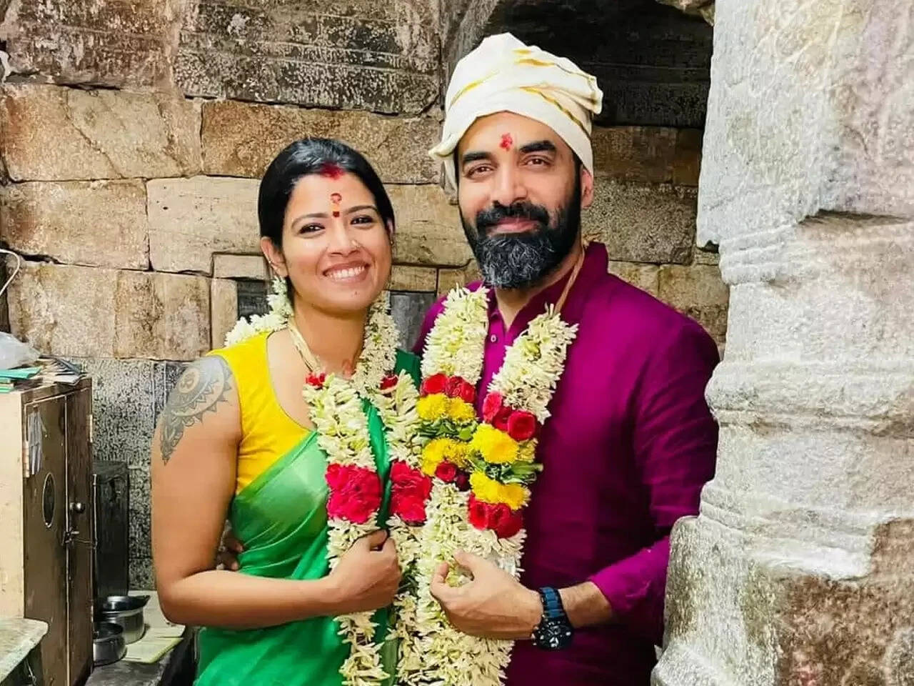 பிரபல இசையமைப்பாளரை கரம் பிடித்த பாடகி அம்ரிதா சுரேஷ்!! குவியும் பாராட்டுக்கள்!!