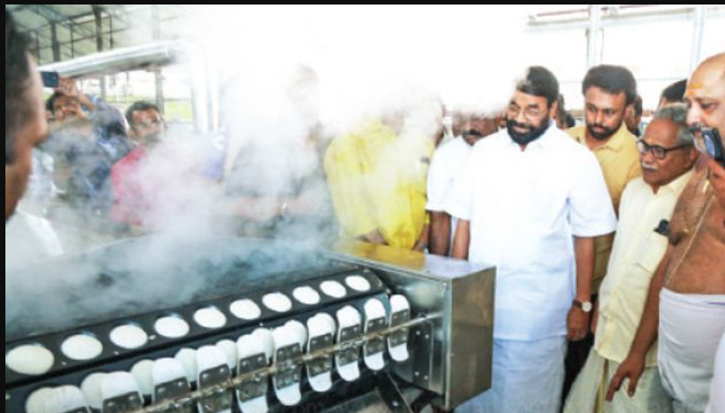 ஒரு மணி நேரத்தில் 5000 இட்லி… குருவாயூரில் அசத்தல் நவீன இயந்திரம்!