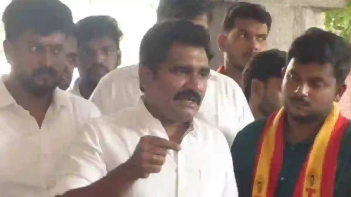 கரூர் கூட்ட நெரிசல்... சிபிஐ ஆதாரங்களை கேட்டுள்ளது... நிர்மல்குமார் விளக்கம்!