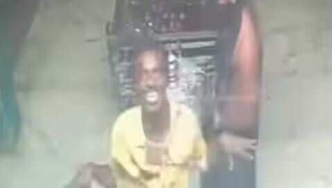 கோவிலில் பயங்கர திருட்டு.. சிசிடிவி கேமரா முன் நக்கல் செய்து காட்டிய மர்ம நபர்கள் கைது..!!