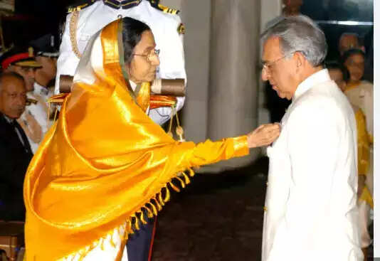 இந்திய ஹோட்டல்களின் தந்தை... ‘ஓபராய்’ நிறுவனர் பிரித்விராஜ் சிங் ஓபராய் காலமானார்!பிரபலங்கள் இரங்கல்!