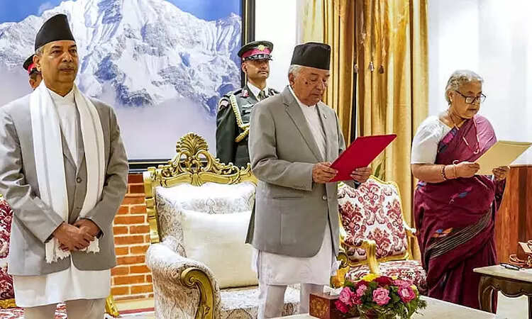 இன்று நேபாளத்தில் 3 புதிய மந்திரிகள் பதவியேற்பு!