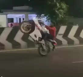 புத்தாண்டு கொண்டாட்டம் | உஷார்... ரேஸிங்கில் ஈடுபட்டால் வழக்கு பதிந்து கைது!