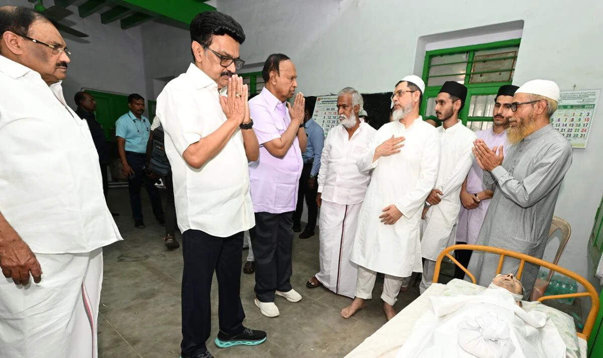 தலைமை காஜி உடலுக்கு முதல்வர் ஸ்டாலின் நேரில் அஞ்சலி!